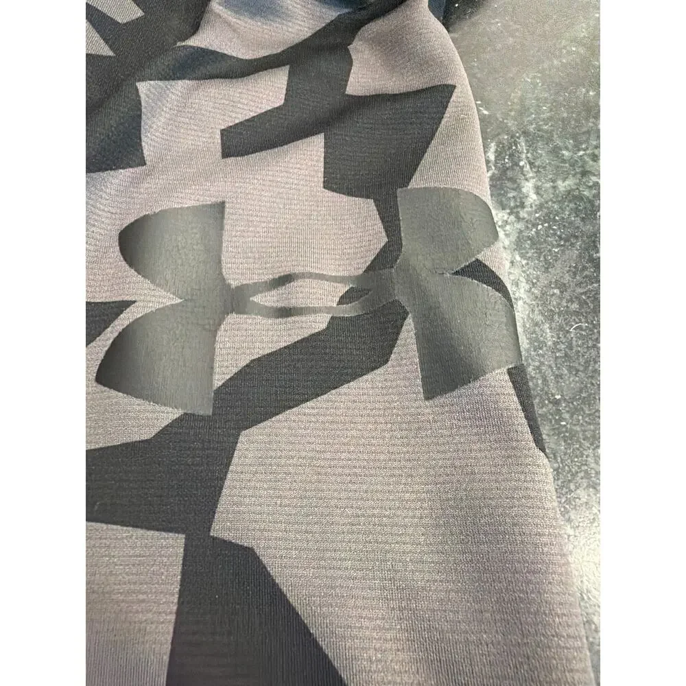 UnderArmour Baselayer black and gray camo heatgear LT - Picture 7 of 9